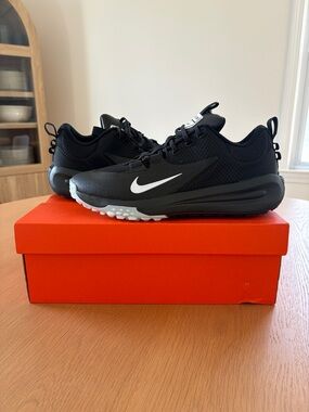 Nike Men's Black Cross Turf Sneakers